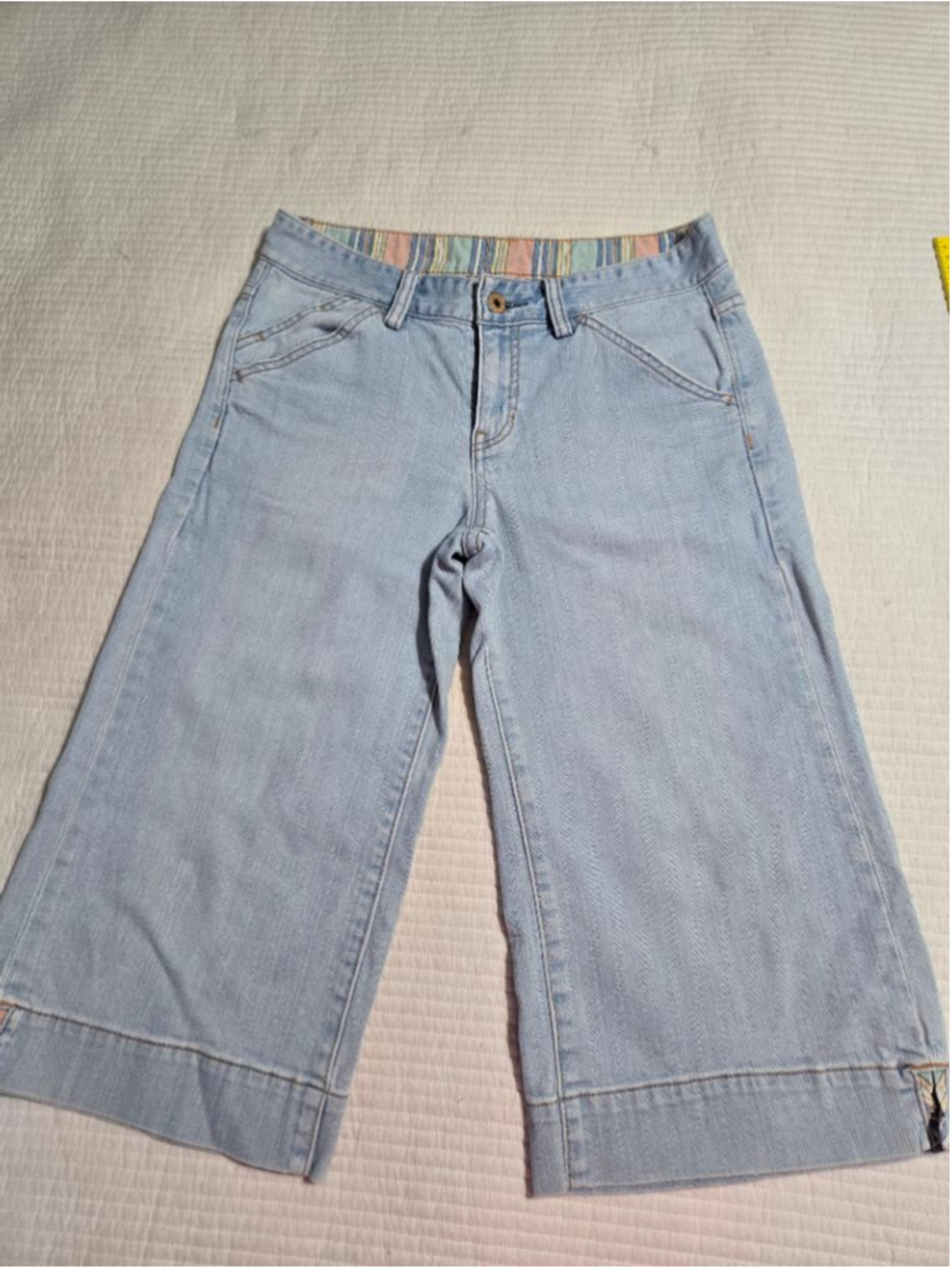 Women's GAP Light Wash Denim Wide Leg Capris Size 6 - Picture 2 of 13